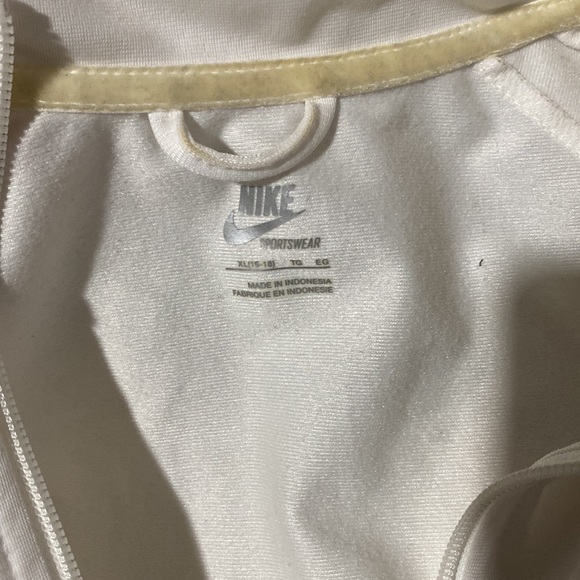 Nike air sportswear light jacket - Picture 4 of 4